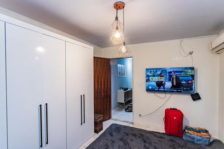 Casa à venda com 230m², 3 quartos e 2 vagas