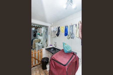 Casa à venda com 230m², 3 quartos e 2 vagas Casa à venda com 230m², 3 quartos e 2 vagasÁrea de serviço - casa 2