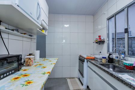 Casa à venda com 230m², 3 quartos e 2 vagas