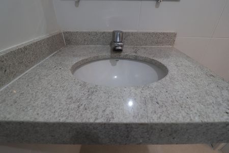 Apartamento para alugar com 54m², 2 quartos e sem vagaBanheiro