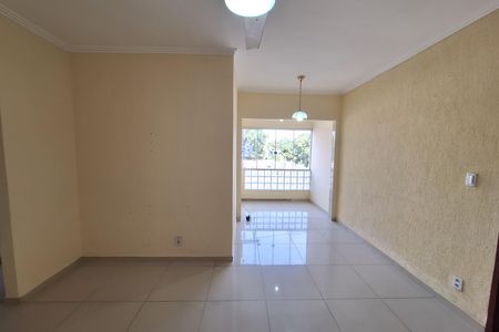 Sala de apartamento para alugar com 2 quartos, 40m² em Saracuruna, Duque de Caxias
