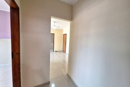 Corredor de apartamento para alugar com 2 quartos, 40m² em Saracuruna, Duque de Caxias