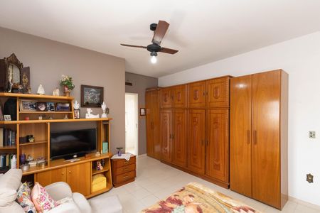 Casa para alugar com 286m², 5 quartos e 4 vagas Casa para alugar com 286m², 5 quartos e 4 vagasSuíte