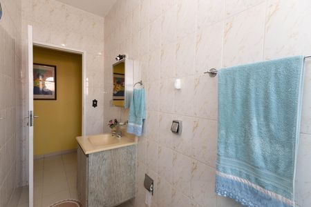 Casa para alugar com 286m², 5 quartos e 4 vagas Casa para alugar com 286m², 5 quartos e 4 vagasBanheiro 1