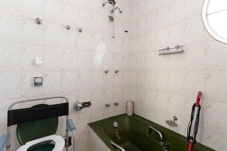 Casa para alugar com 286m², 5 quartos e 4 vagas Casa para alugar com 286m², 5 quartos e 4 vagasBanheiro da Suíte