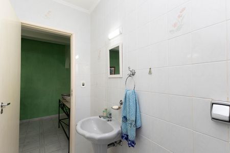 Casa para alugar com 286m², 5 quartos e 4 vagas Casa para alugar com 286m², 5 quartos e 4 vagasLavabo