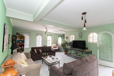 Casa para alugar com 286m², 5 quartos e 4 vagas Casa para alugar com 286m², 5 quartos e 4 vagasSala