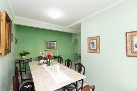 Casa para alugar com 286m², 5 quartos e 4 vagas Casa para alugar com 286m², 5 quartos e 4 vagasSala de Jantar