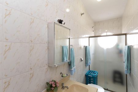 Casa para alugar com 286m², 5 quartos e 4 vagas Casa para alugar com 286m², 5 quartos e 4 vagasBanheiro 1