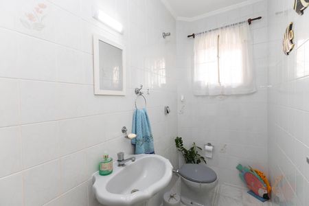 Casa para alugar com 286m², 5 quartos e 4 vagas Casa para alugar com 286m², 5 quartos e 4 vagasLavabo
