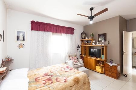 Casa para alugar com 286m², 5 quartos e 4 vagas Casa para alugar com 286m², 5 quartos e 4 vagasSuíte