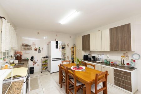 Casa para alugar com 286m², 5 quartos e 4 vagas Casa para alugar com 286m², 5 quartos e 4 vagasCozinha