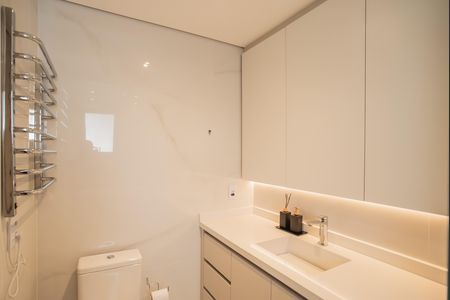 Apartamento à venda com 166m², 3 quartos e 2 vagas Apartamento à venda com 166m², 3 quartos e 2 vagasBanheiro da Suíte 3