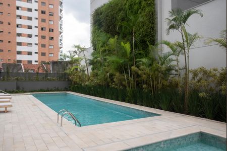 Apartamento à venda com 166m², 3 quartos e 2 vagas Apartamento à venda com 166m², 3 quartos e 2 vagasÁrea comum - Piscina
