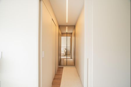 Apartamento à venda com 166m², 3 quartos e 2 vagas Apartamento à venda com 166m², 3 quartos e 2 vagasSuíte 3 - Closet
