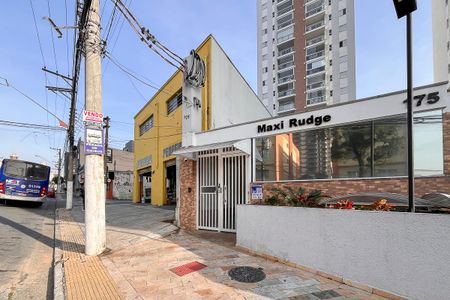 Apartamento à venda com 65m², 2 quartos e 2 vagasFachada + plaquinha