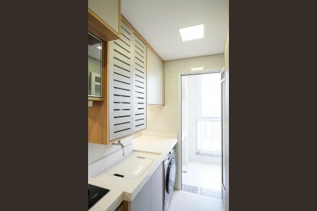Apartamento à venda com 65m², 2 quartos e 2 vagasÁrea de serviço