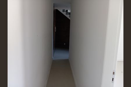 Casa à venda com 250m², 3 quartos e 2 vagas Casa à venda com 250m², 3 quartos e 2 vagasCorredor