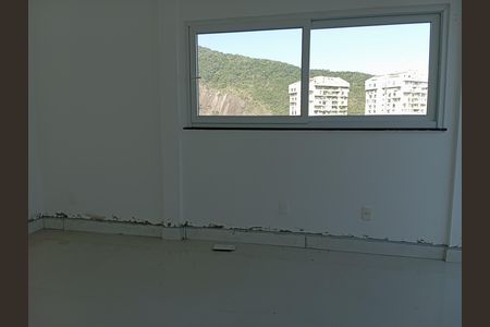 Casa à venda com 250m², 3 quartos e 2 vagas Casa à venda com 250m², 3 quartos e 2 vagasQuarto