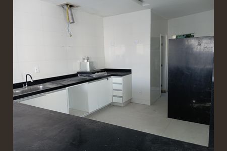 Casa à venda com 250m², 3 quartos e 2 vagas Casa à venda com 250m², 3 quartos e 2 vagasCozinha