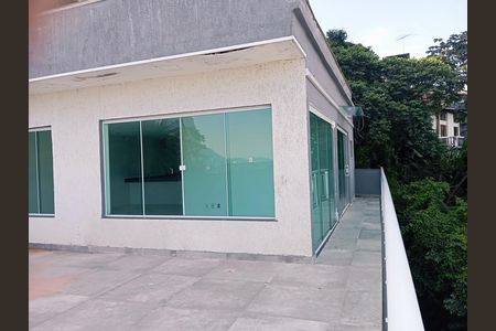 Casa à venda com 250m², 3 quartos e 2 vagas