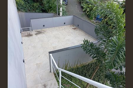 Casa à venda com 250m², 3 quartos e 2 vagas
