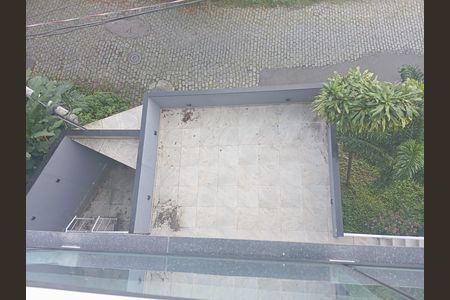 Casa à venda com 250m², 3 quartos e 2 vagas Casa à venda com 250m², 3 quartos e 2 vagasÁrea externa
