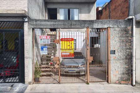 Casa à venda com 195m², 1 quarto e 1 vaga Casa à venda com 195m², 1 quarto e 1 vagaFachada