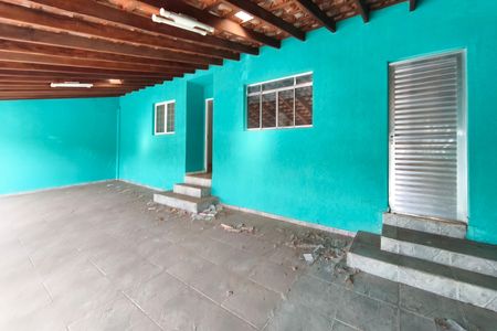 Casa à venda com 200m², 3 quartos e 3 vagas Casa à venda com 200m², 3 quartos e 3 vagasQuintal - Garagem