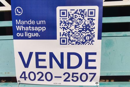 Casa à venda com 200m², 3 quartos e 3 vagas Casa à venda com 200m², 3 quartos e 3 vagasPLACA INSTALADA NA FACHADA