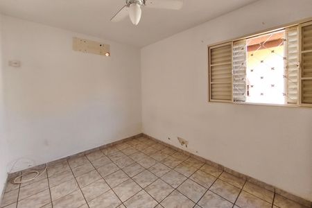 Casa à venda com 200m², 3 quartos e 3 vagas Casa à venda com 200m², 3 quartos e 3 vagasQuarto Suíte