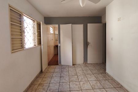 Casa à venda com 200m², 3 quartos e 3 vagas Casa à venda com 200m², 3 quartos e 3 vagasQuarto Suíte