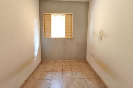 Casa à venda com 200m², 3 quartos e 3 vagas Casa à venda com 200m², 3 quartos e 3 vagasQuarto 2