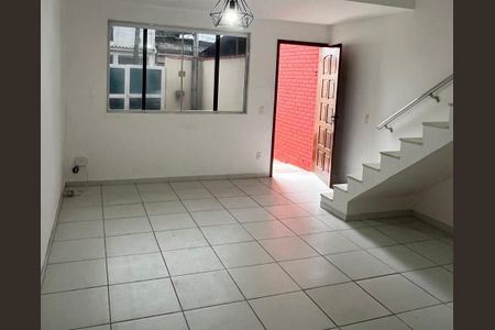 Casa para alugar com 80m², 2 quartos e 1 vaga
