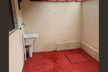 Casa para alugar com 80m², 2 quartos e 1 vaga