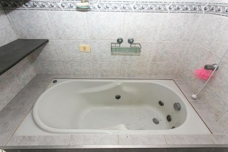 Casa à venda com 115m², 1 quarto e sem vaga Casa à venda com 115m², 1 quarto e sem vagaBanheiro