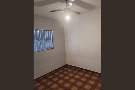 Quarto de casa para alugar com 2 quartos, 55m² em Jardim das Oliveiras, São Paulo