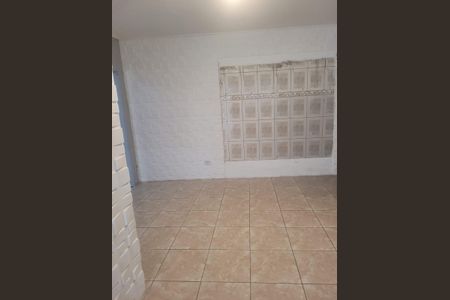 Sala de casa para alugar com 2 quartos, 55m² em Jardim das Oliveiras, São Paulo