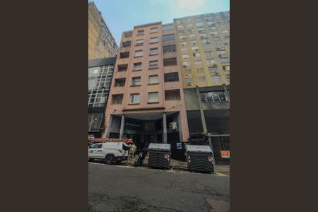 Fachada de apartamento para alugar com 1 quarto, 24m² em Centro Histórico, Porto Alegre