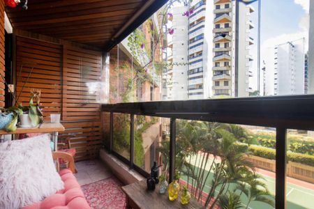 Apartamento à venda com 276m², 3 quartos e 3 vagas