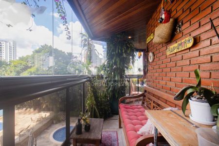 Apartamento à venda com 276m², 3 quartos e 3 vagas