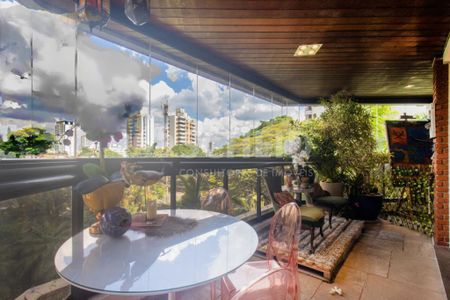 Apartamento à venda com 276m², 3 quartos e 3 vagas