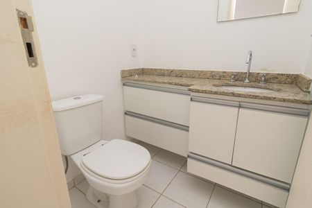 Apartamento à venda com 68m², 2 quartos e 2 vagas Apartamento à venda com 68m², 2 quartos e 2 vagasBanheiro da Suíte