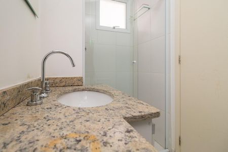 Apartamento à venda com 68m², 2 quartos e 2 vagas Apartamento à venda com 68m², 2 quartos e 2 vagasBanheiro da Suíte