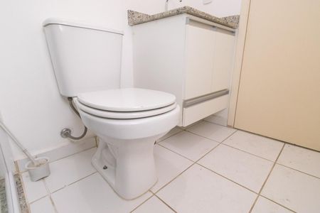Apartamento à venda com 68m², 2 quartos e 2 vagas Apartamento à venda com 68m², 2 quartos e 2 vagasBanheiro Social