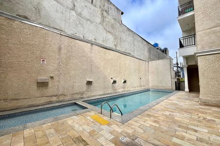Apartamento à venda com 33m², 2 quartos e sem vaga Apartamento à venda com 33m², 2 quartos e sem vagaÁrea comum - Piscina