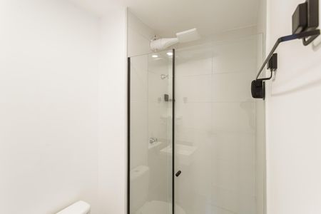 Studio para alugar com 25m², 1 quarto e sem vaga Studio para alugar com 25m², 1 quarto e sem vagaBanheiro