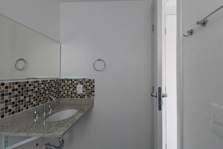 Banheiro de apartamento para alugar com 1 quarto, 30m² em Vila Graciosa, São Paulo