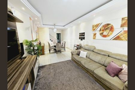 Casa à venda com 3 quartos, 149m² em Jardim Sabara, São Paulo