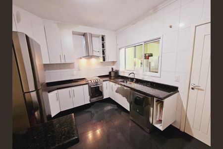 Casa à venda com 3 quartos, 149m² em Jardim Sabara, São Paulo